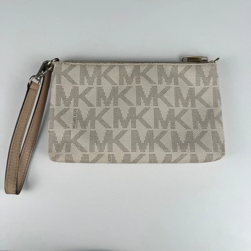 Michael Kors light wear